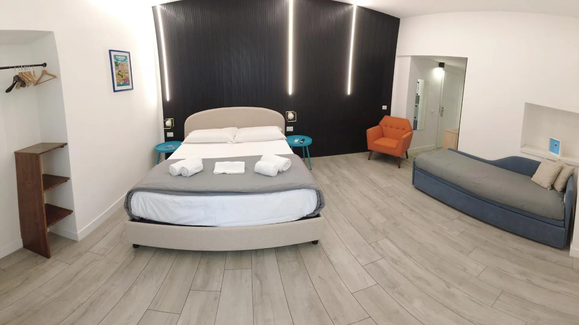 B&B Università Napoli 2*,  Italia