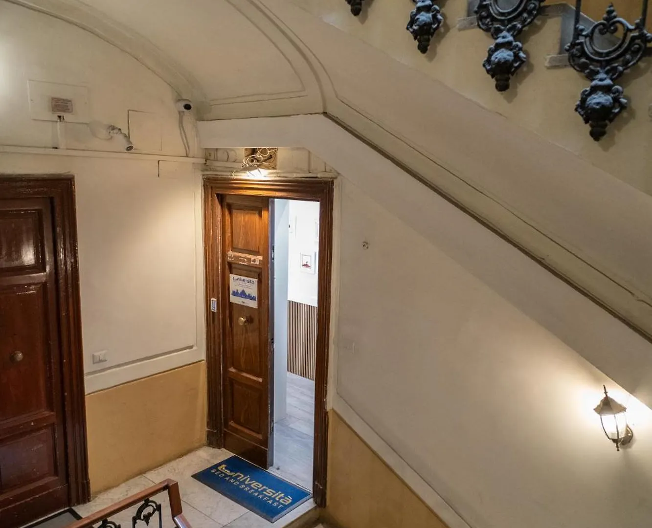 B&B Università Napoli 2*,