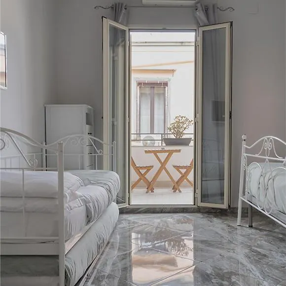 B&B Universita Neapol 2*,