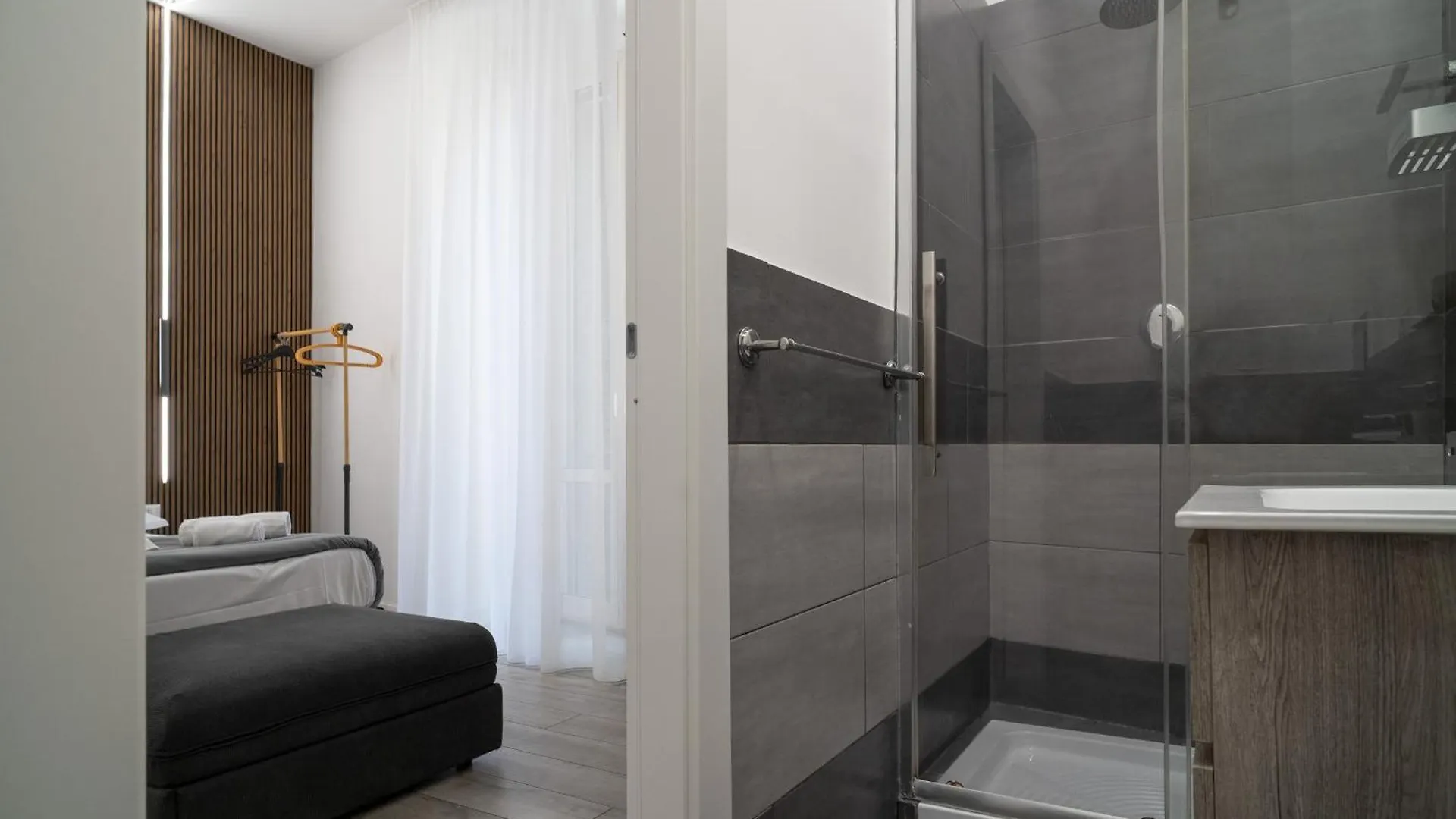 ** Nocleg ze śniadaniem B&B Universita Neapol Włochy