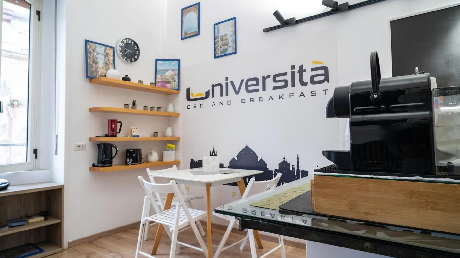 Nocleg ze śniadaniem B&B Universita Neapol